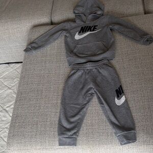 Nike Kids Gray Sweatpants & Hoodie Set